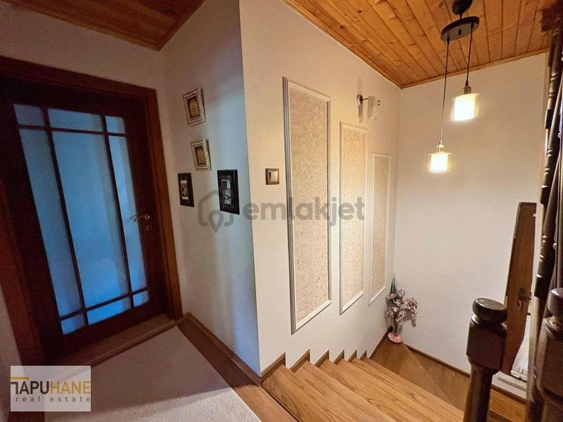 Köprübaşı Mah.'de Satılık 3 Katlı Tripleks & Geniş Bahçe - 17