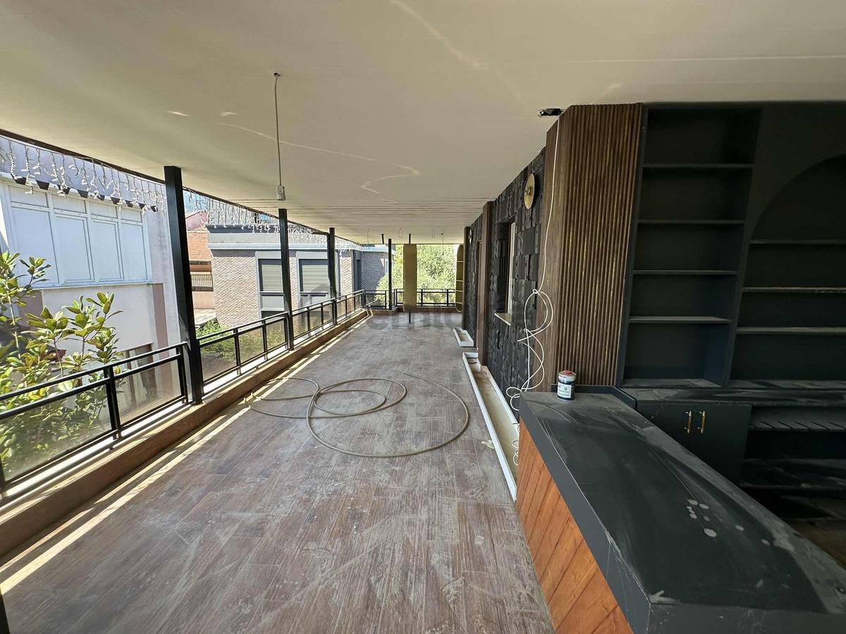 Çamlık'ta Mükemmel Konumda B+3 Kat Kiralık Villa - 31