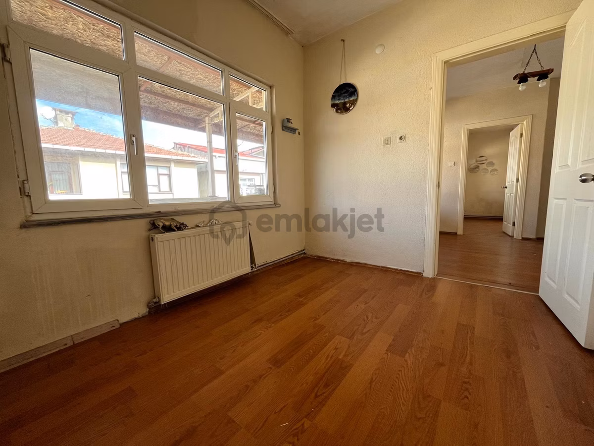 Üsküdar Burhaniye'de Cadde Üzeri 2+1 Teraslı Kiralık Daire - 10