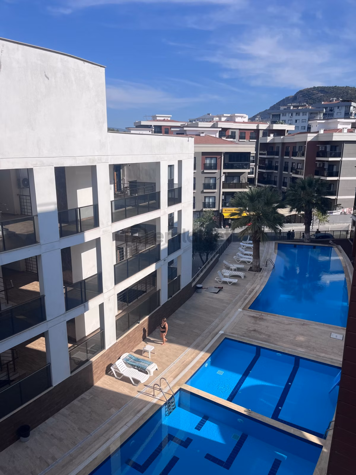Kuşadası Değirmendere Mahallesi 2+1 Eşyalı Satılık Daire