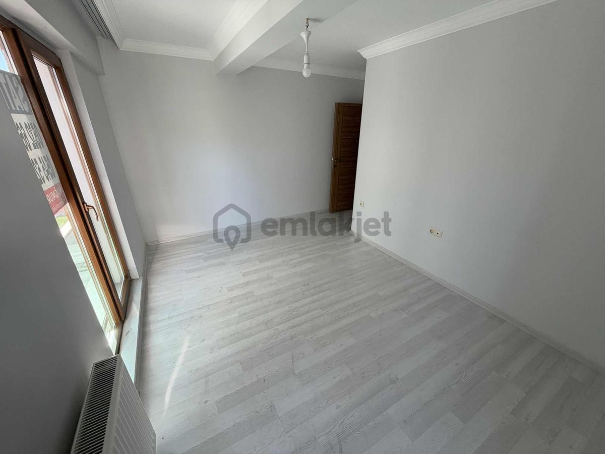 Yağmur Emlak'tan Cadde Üstü 3+1 Ara Kat Lüks Daire - 23
