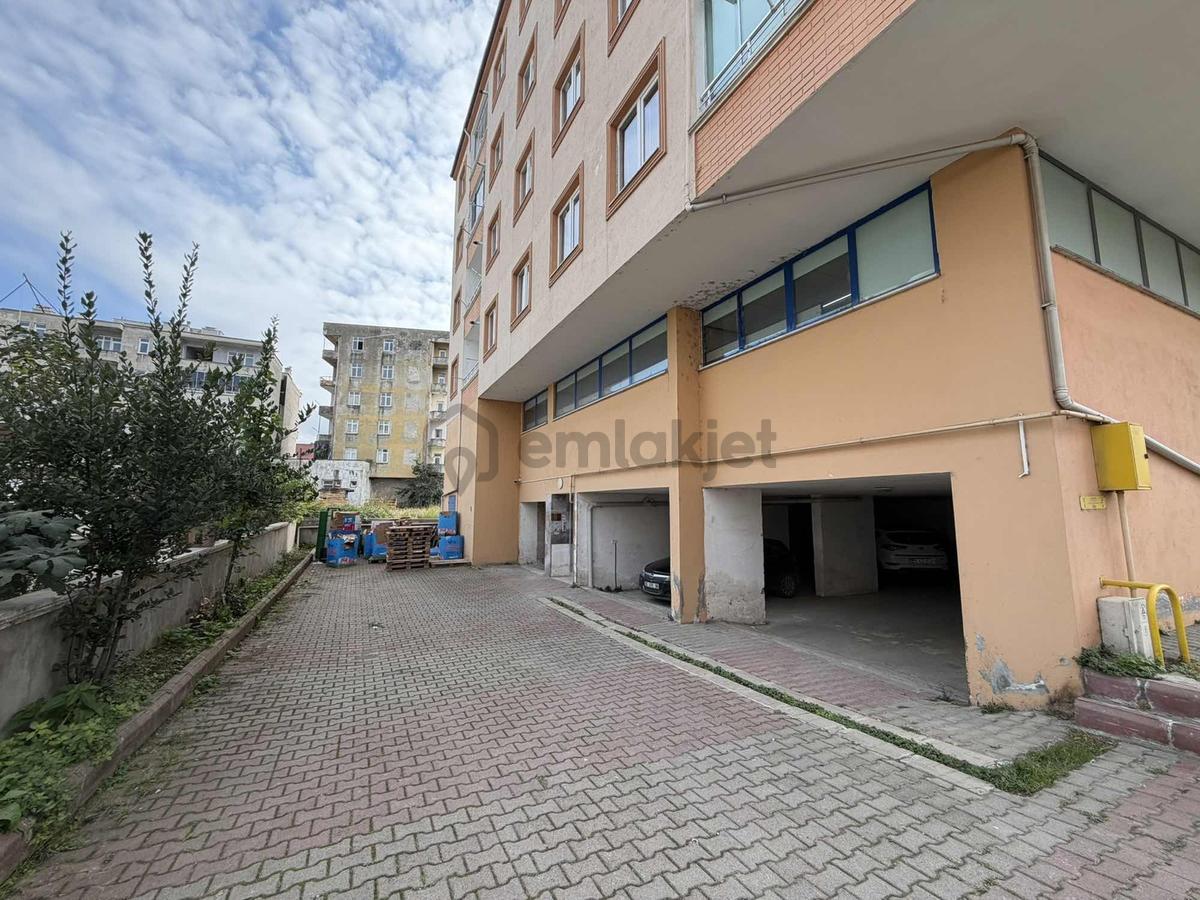 Anayol Üstü Deniz Manzaralı Masrafsız 4.kat Daire - 2