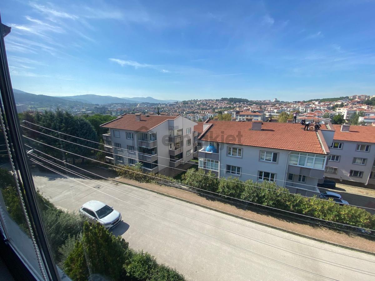 Çamlıca'da Muhteşem Manzaralı Geniş Daire... - 10