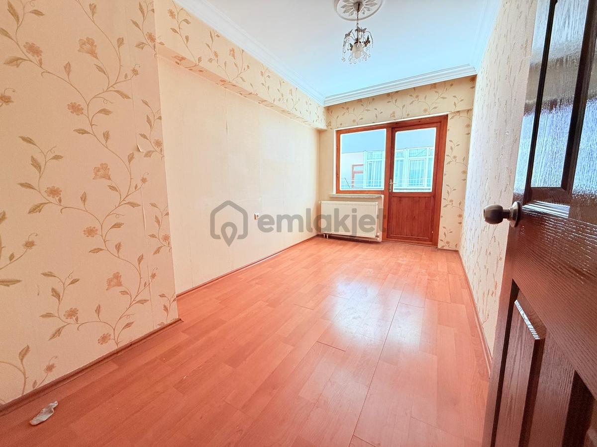 Saat Kulesi Yakını Manzaralı Kiralık 3+1 - 28
