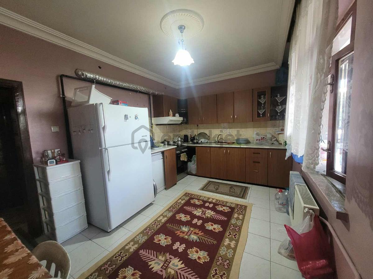 Akçakiraz'da 3 Katlı Yazlık Ev Ve Arsası - 15