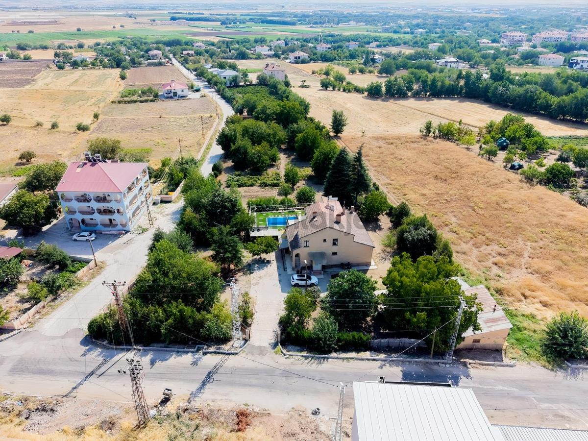 Akçakiraz'da 3 Katlı Yazlık Ev Ve Arsası - 6