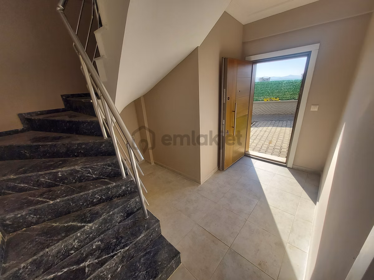 Seferihisar İpek Villaları Sitesinde Kiralık 4+2 Villa !!! - 4