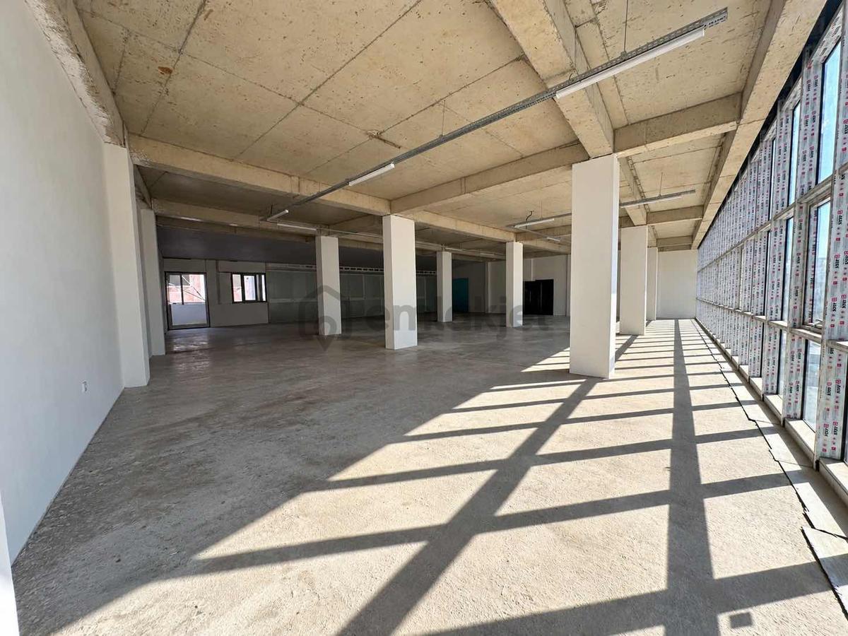 Sultanbeyli'de Ana Caddede Kiralık Plaza Katı - 4