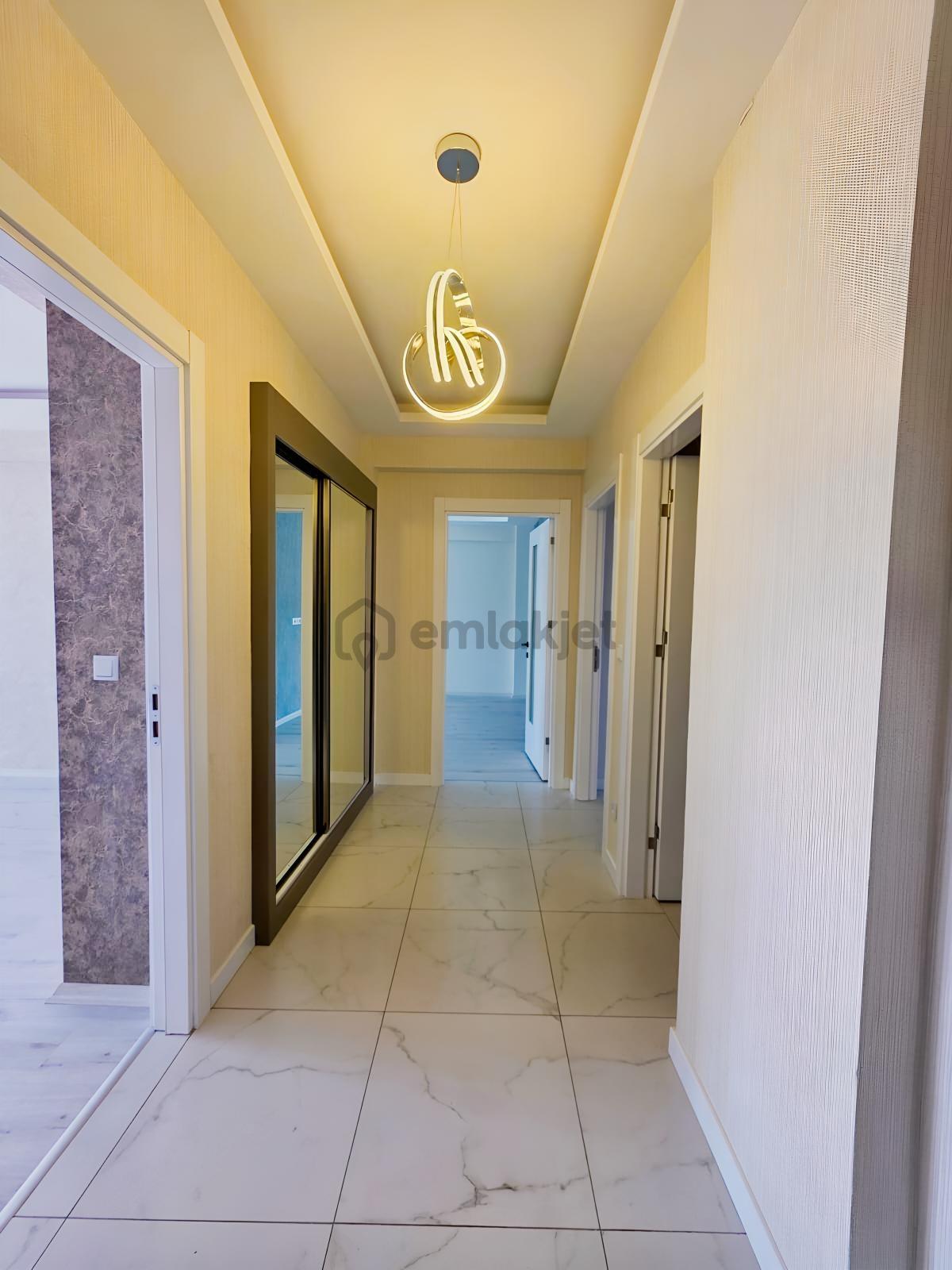 Keçeciler Caddesinde 3+1 Sıfır Dükkan Üzeri Satılık Daire - 4