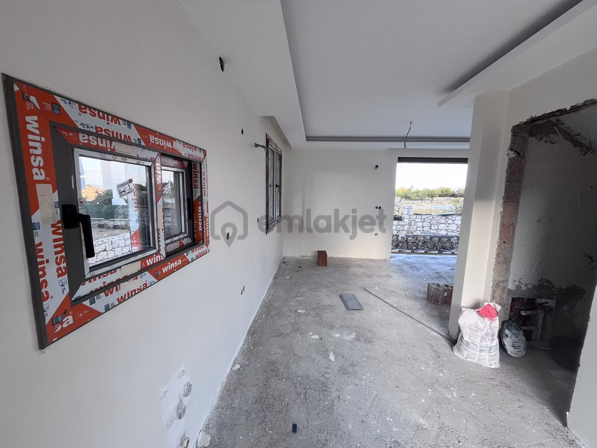 Mordoğanda Deniz Manzaralı Bahçeli Yeni 3+1 Villa - 6
