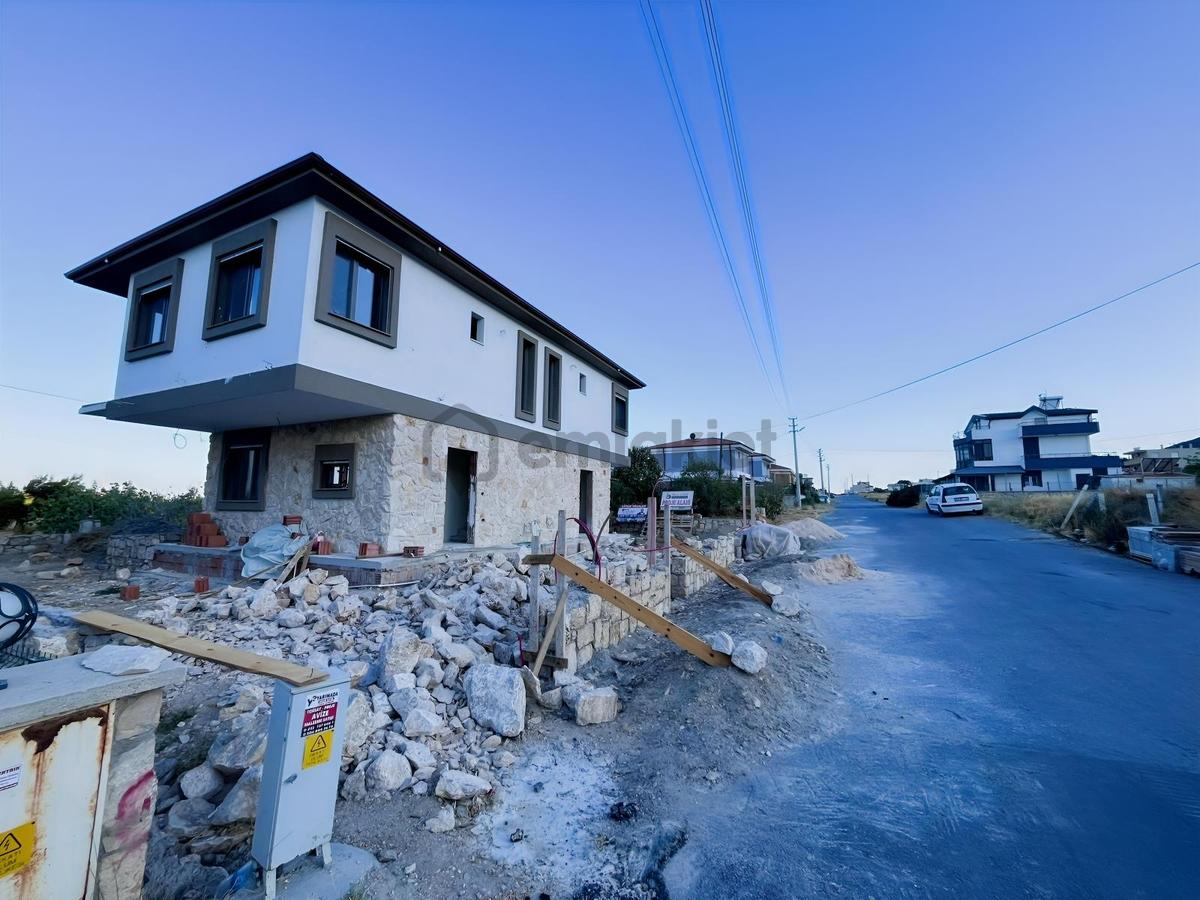 Mordoğanda Deniz Manzaralı Bahçeli Yeni 3+1 Villa - 4