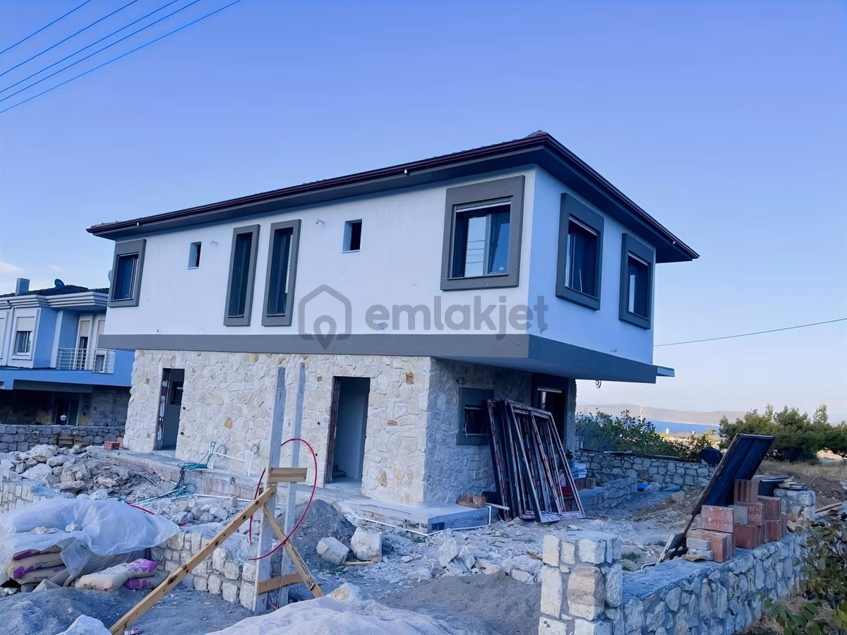 Mordoğanda Deniz Manzaralı Bahçeli Yeni 3+1 Villa - 2