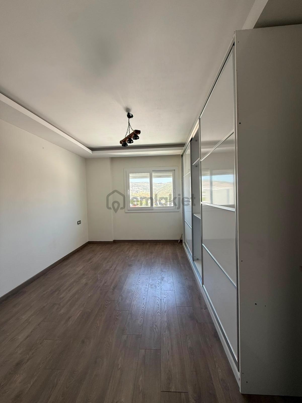 İkiçeşmelik 3+1 Kiralık Daire - 21