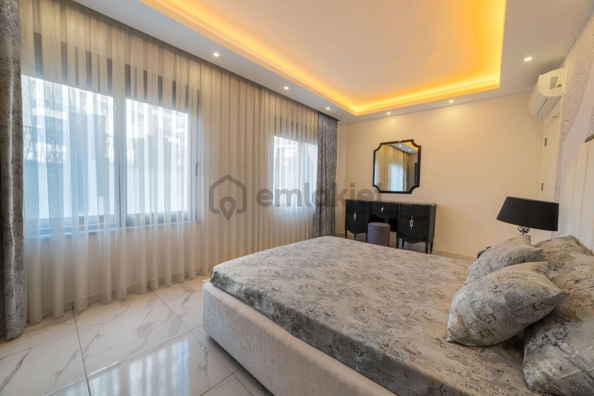 Alanya Avsallar'da Denize 800 Metre Lüks 3+2 Bahçe Dubleksi Daire - 12