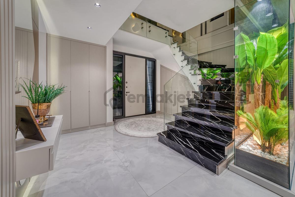 Alanya Tepe'de Deniz Ve Kale Manzaralı Lüks Villa - 6