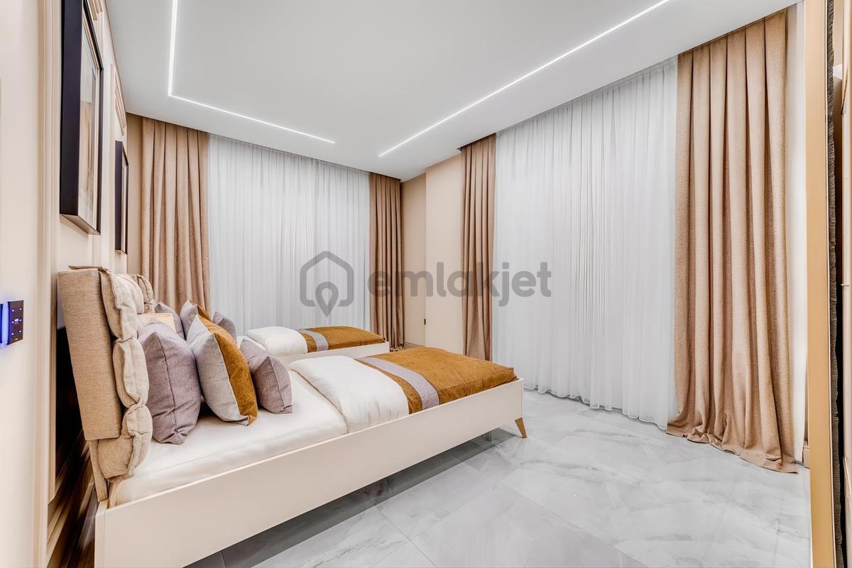 Alanya Tepe'de Deniz Ve Kale Manzaralı Lüks Villa - 23