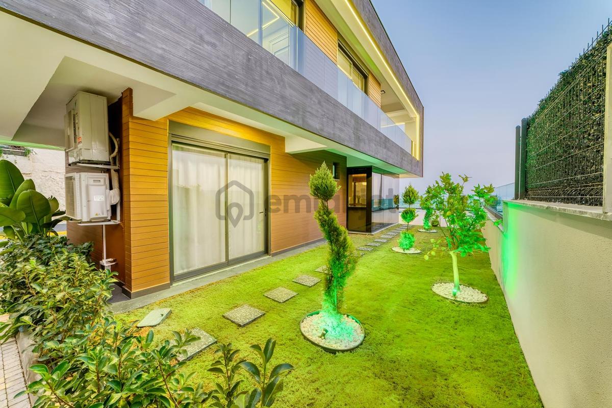 Alanya Tepe'de Deniz Ve Kale Manzaralı Lüks Villa - 45