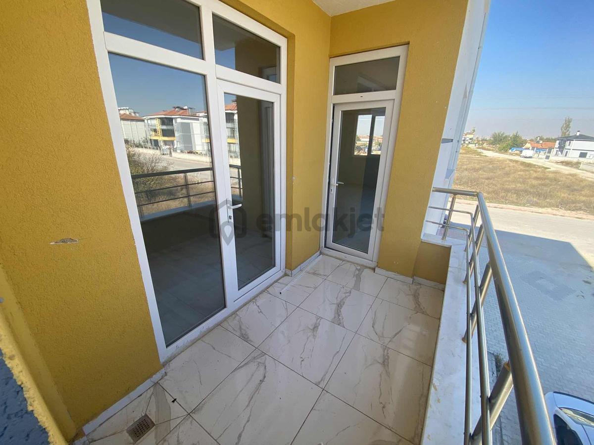 Karaaslan Mahallesinde 3+1 Kiralık Daire - 16