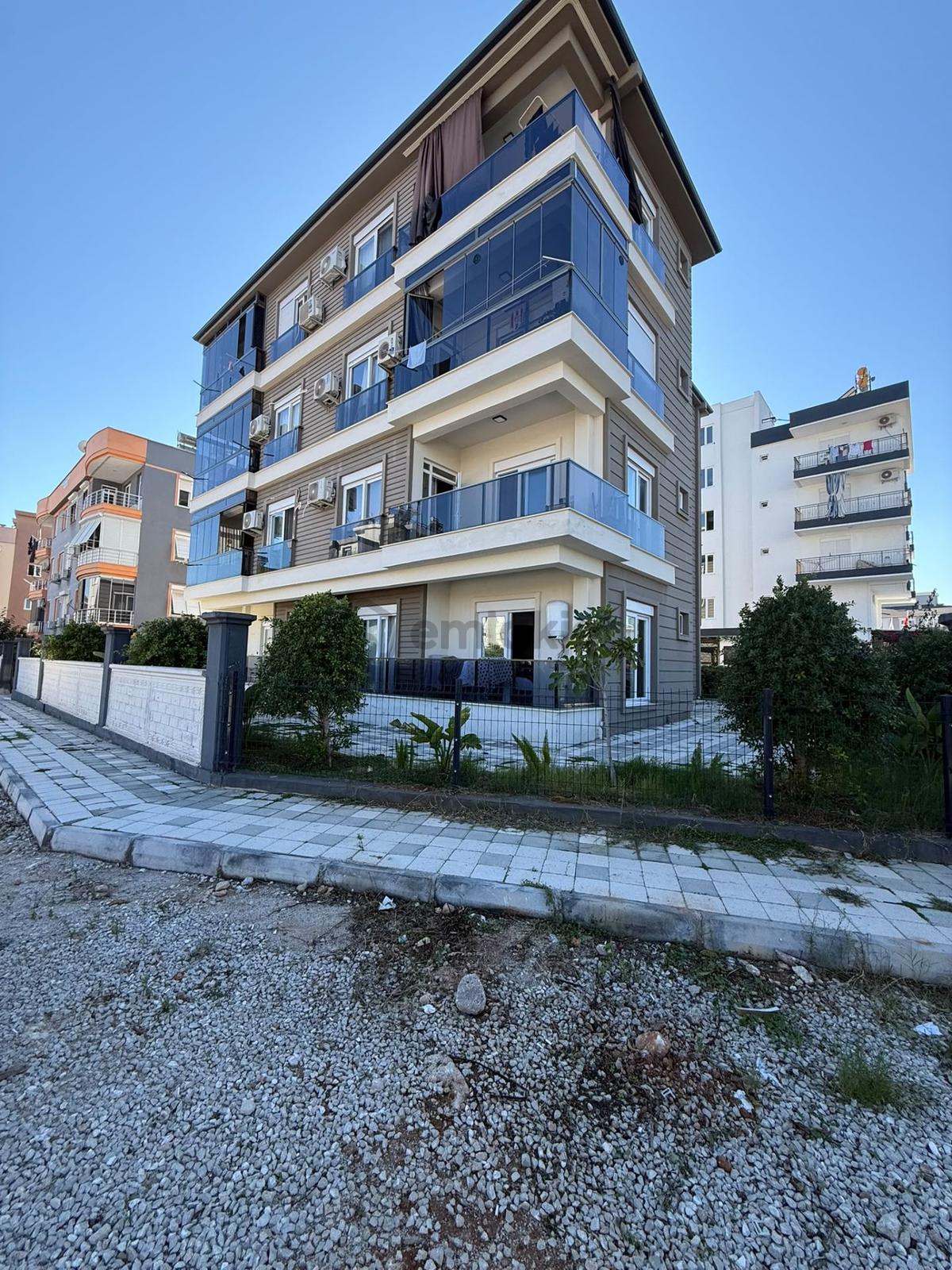 Kepez Aydoğmuş'da Yeni Apt.'da Yüksek Giriş 1+1 Daire