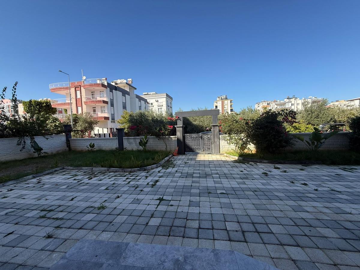 Kepez Aydoğmuş'da Yeni Apt.'da Yüksek Giriş 1+1 Daire - 30