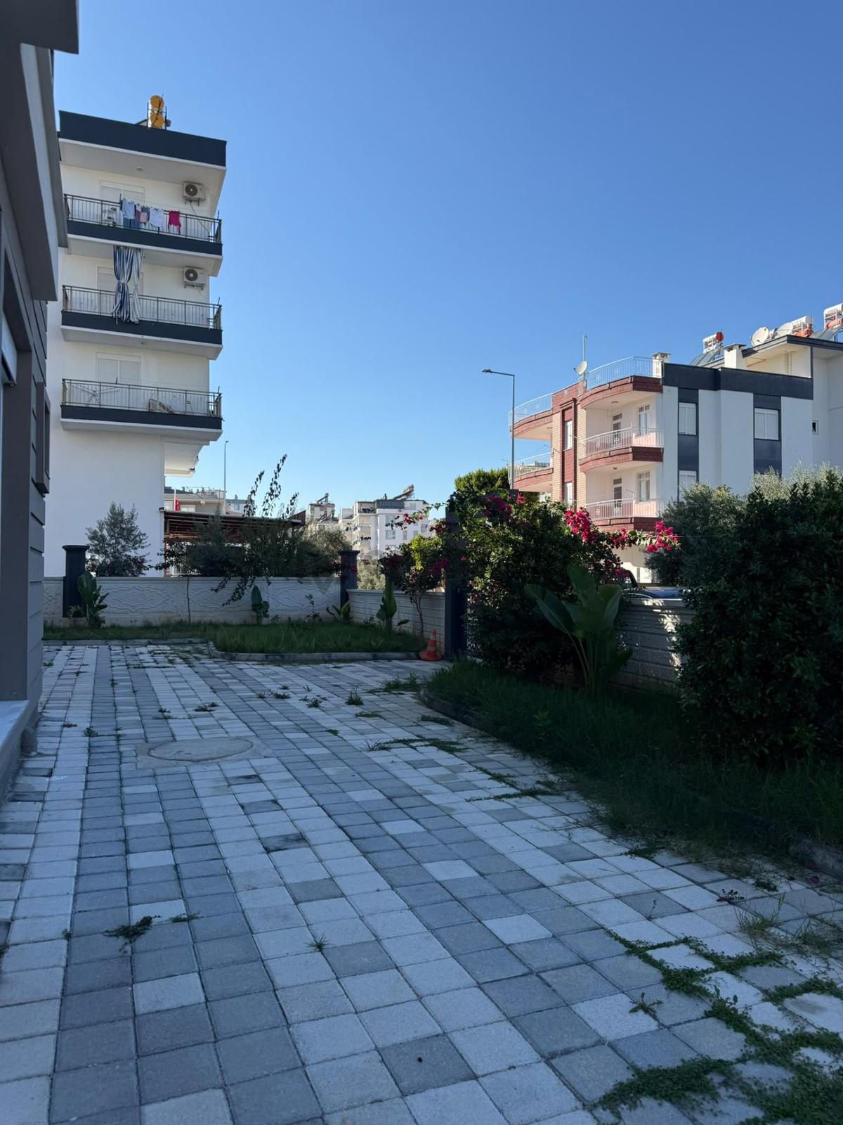 Kepez Aydoğmuş'da Yeni Apt.'da Yüksek Giriş 1+1 Daire - 26