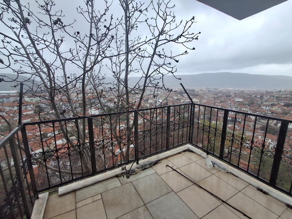 Muğla Karşıyakada Satılık 2 Katlı Müstakil Bahçeli Binada Daire - 4