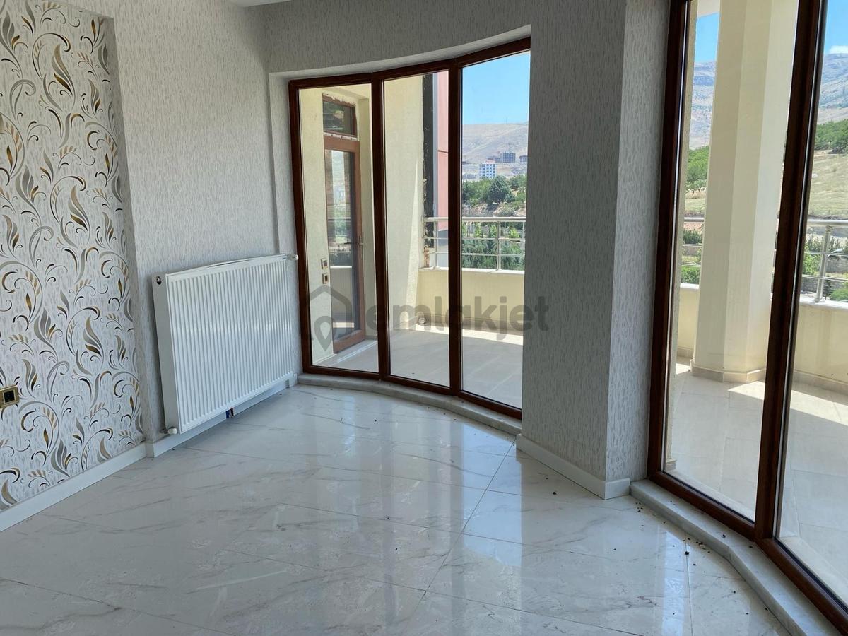 Yıldıztepe Mah. Canbaylar Tepe Towerste Satılık 4+1 Lüks Daire - 13