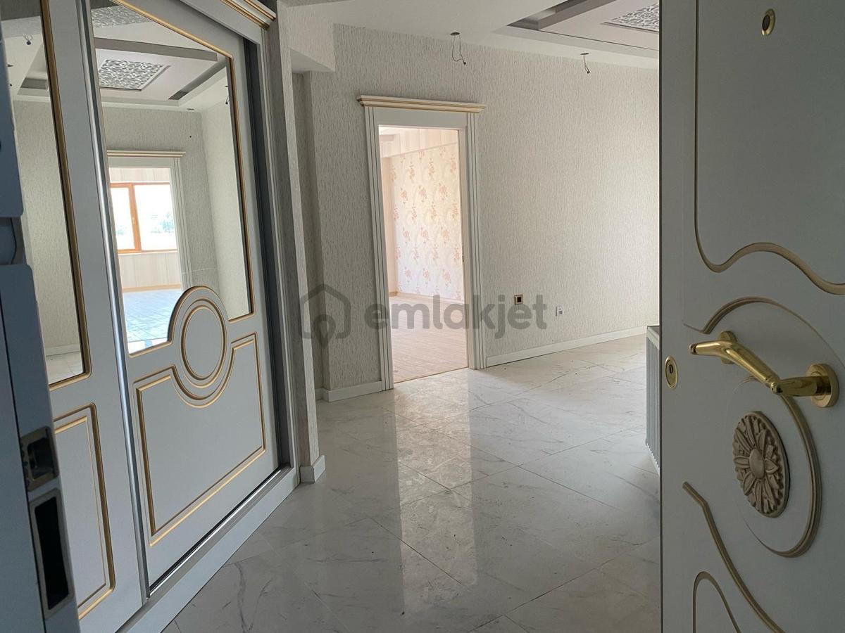 Yıldıztepe Mah. Canbaylar Tepe Towerste Satılık 4+1 Lüks Daire - 12