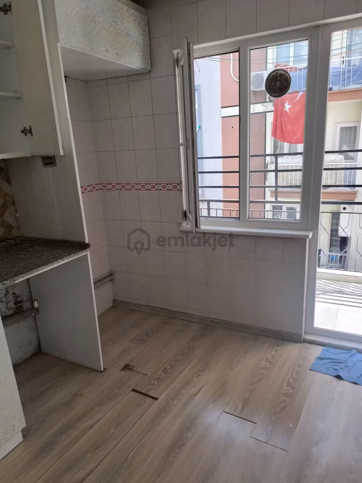 Manisa Yunusemre Akgün Mah.de 3+1 Daire! 22.000tl - 9