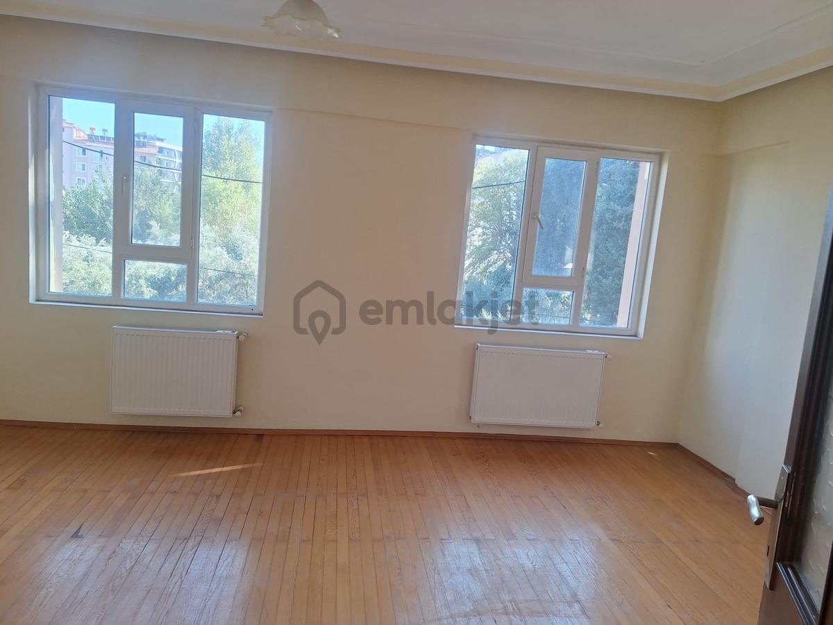Usta Gayrimenkul'den Kiralık Doğalgazlı 2+1 Daire - 4