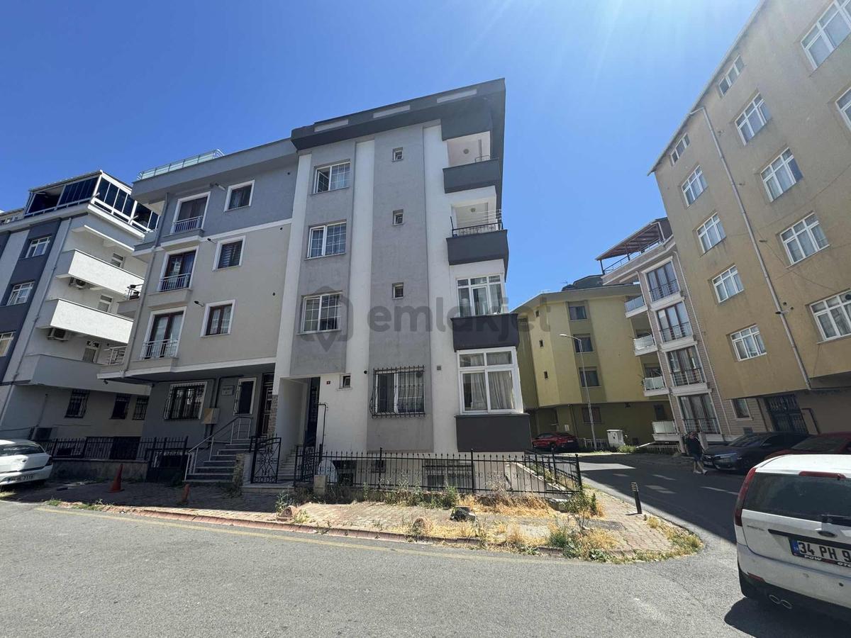 Üsküdar Cumhuriyet Mahallesi'nde Satılık 3+1 Daire - 24