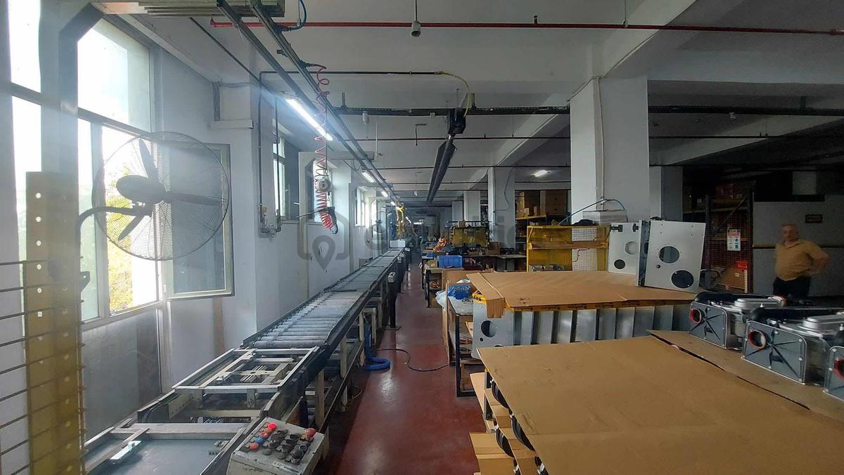 Haraççı Merkezde 1750 M2 Düz Giriş Fabrika Katı - 21
