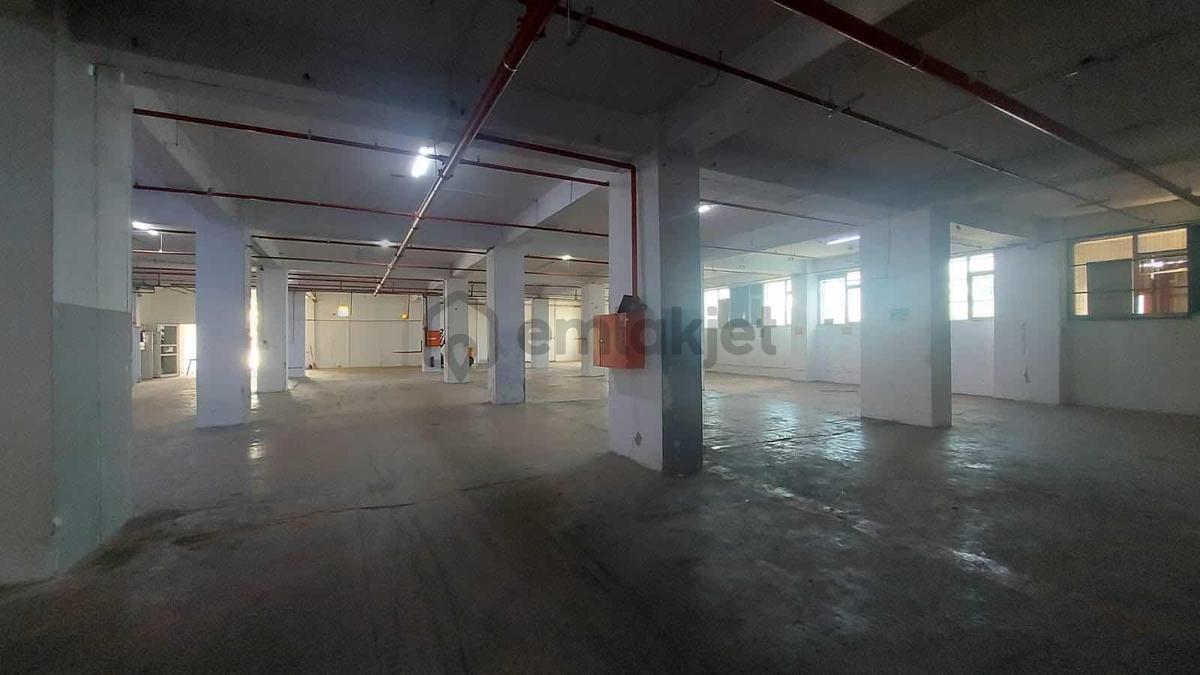 Haraççı Merkezde 1750 M2 Düz Giriş Fabrika Katı - 6