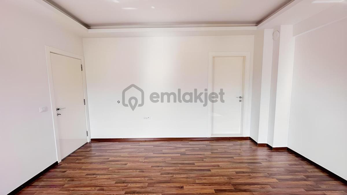 Yenişafakta 194 M² 5.kat 3 Cephe 3 Balkonlu Kiralık Daire - 31