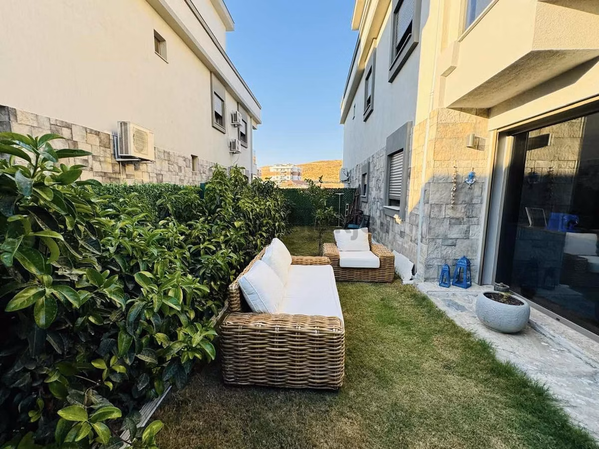 Seferihisar' Da Deniz Ve Doğa Manzaralı 4+1 Satılık Lüks Villa - 4
