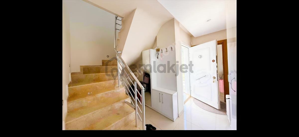Geniş Deniz Manzaralı Havuzlu Sitede Kiralık Daire - 3