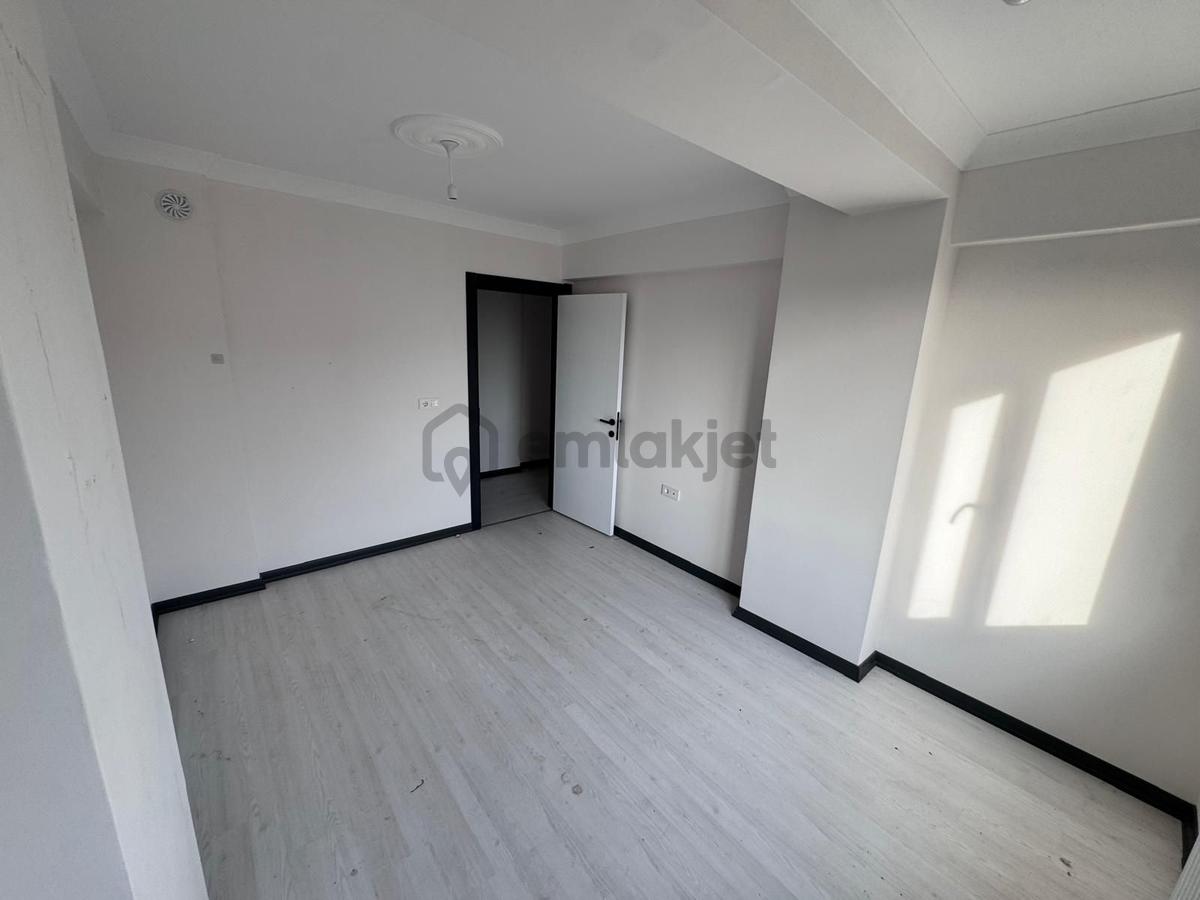 Zafer Mahallesinde Satılık 2+1 Daire - 4