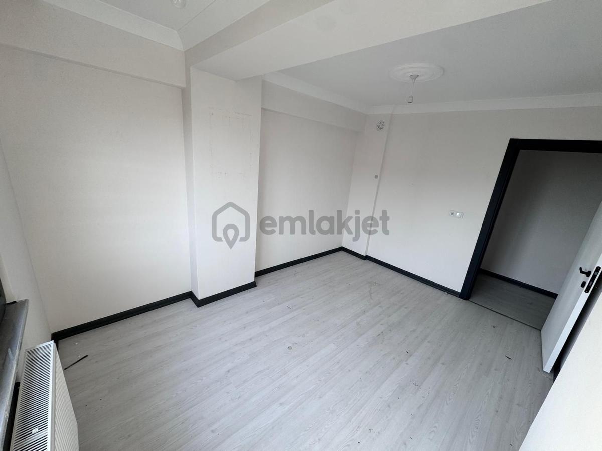 Zafer Mahallesinde Satılık 2+1 Daire - 14
