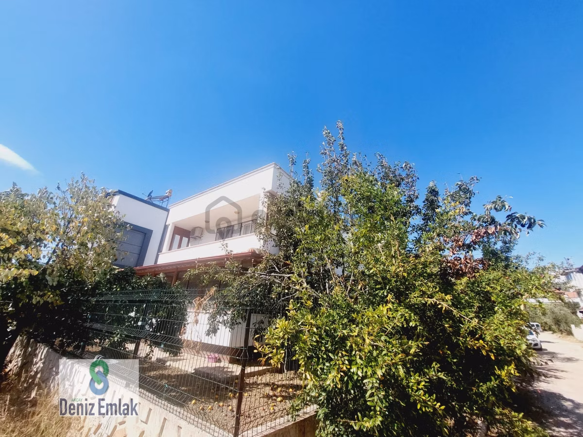 Denizden Gürede Denize 300 M Geniş Bahçeli Köşe Satılık 4+1 Villa. - 18