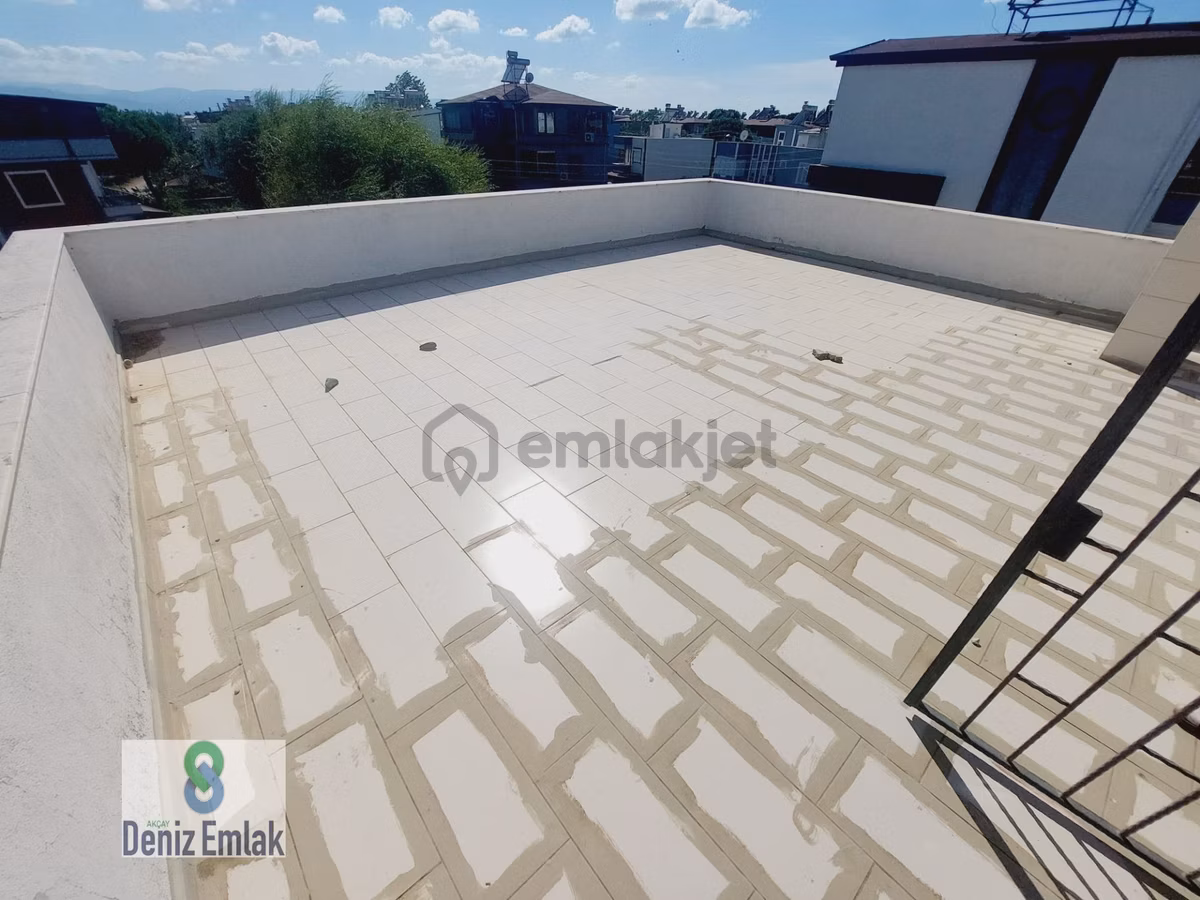 Denizden Gürede Denize 300 M Geniş Bahçeli Köşe Satılık 4+1 Villa. - 13