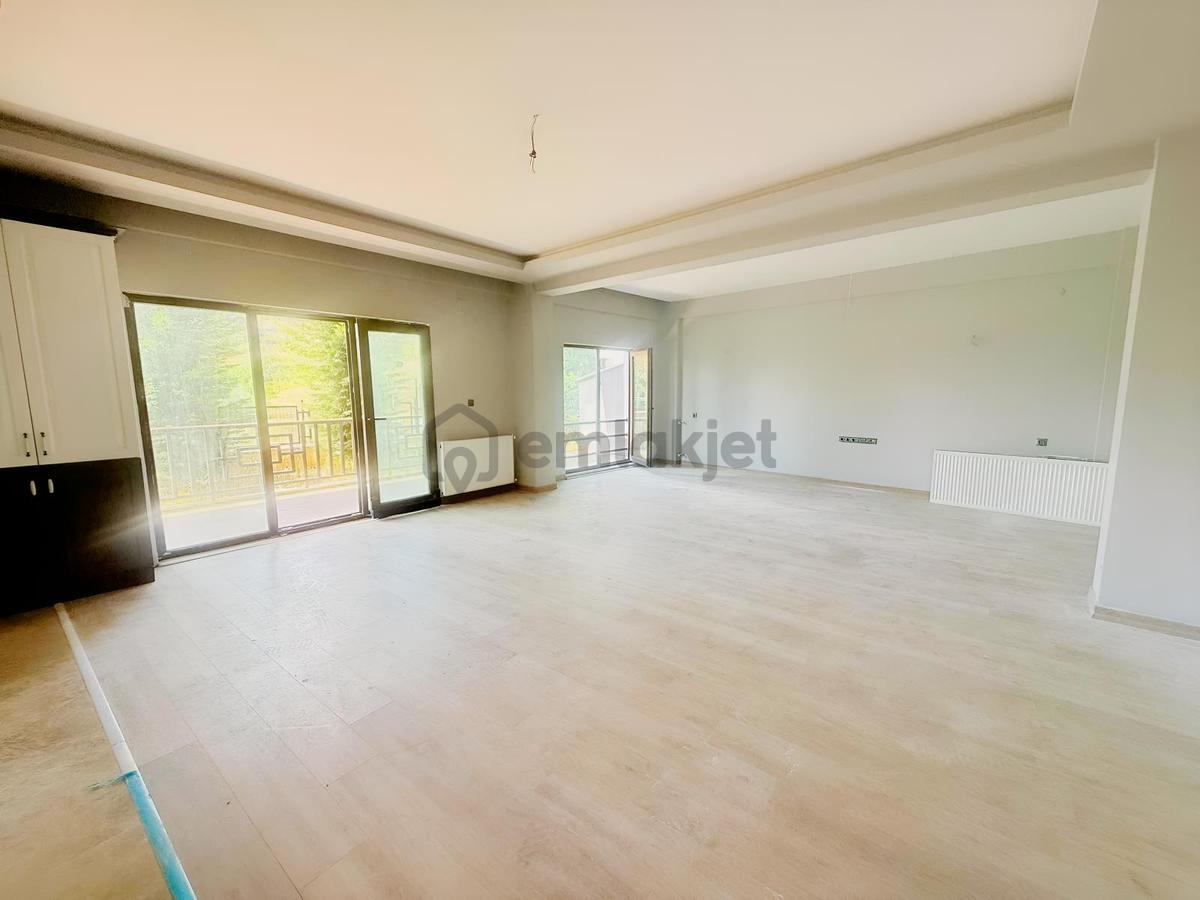 Dereköy Havuzlu Sitede Satılık 3+1 Bahçeli - 22