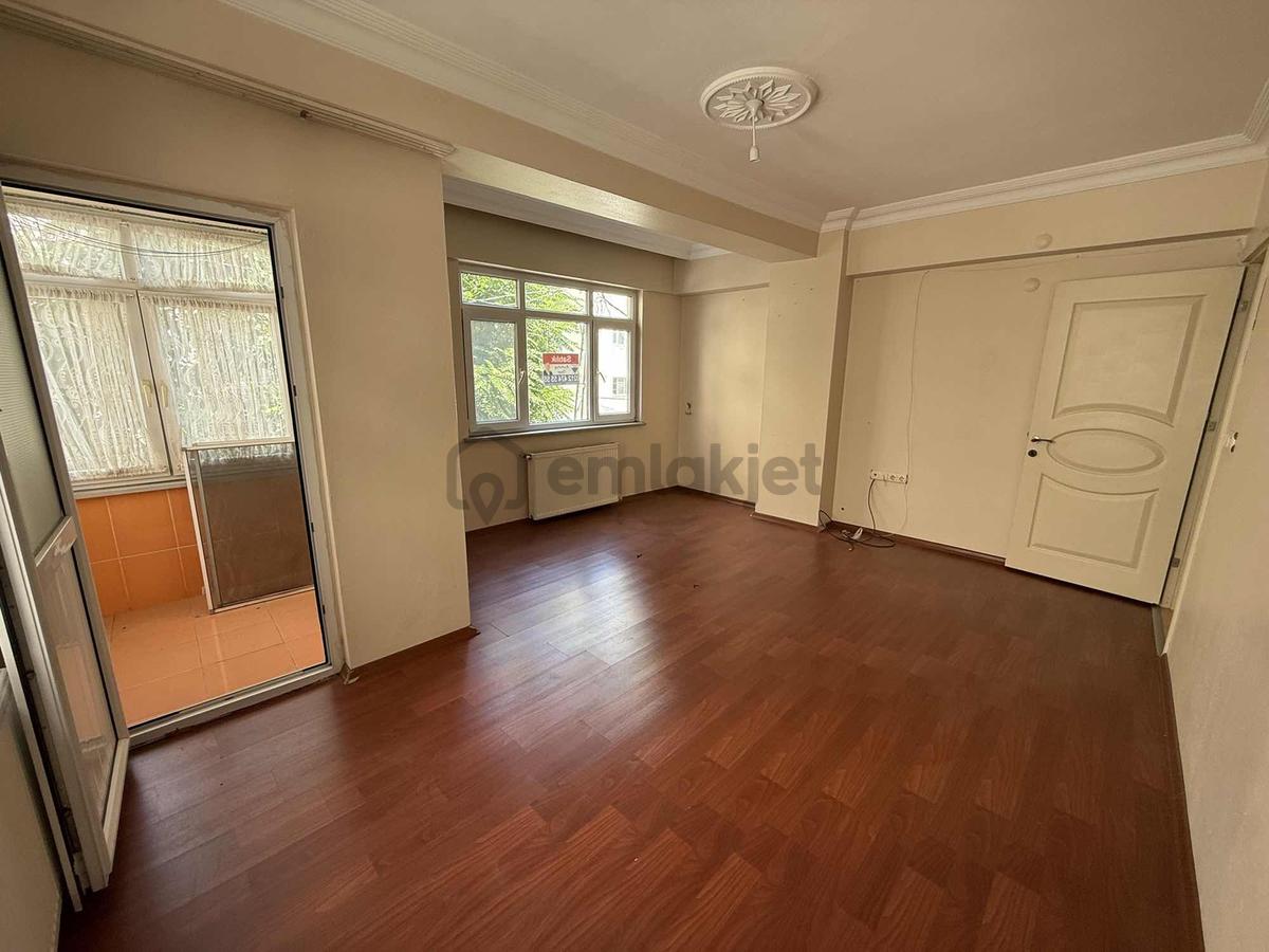 Remax'tan Göztepe'de Kiralık 2+1 Arakat Daire - 4