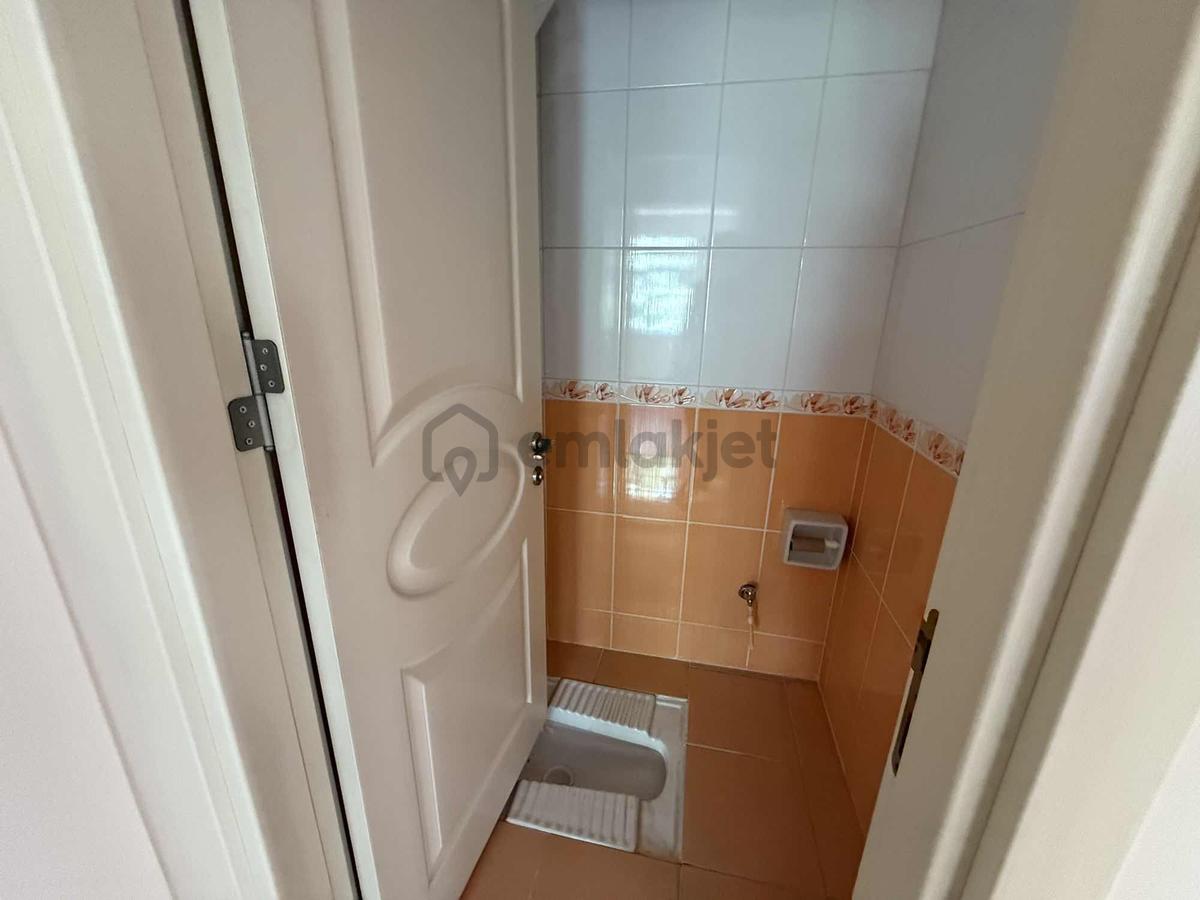 Remax'tan Göztepe'de Kiralık 2+1 Arakat Daire - 14