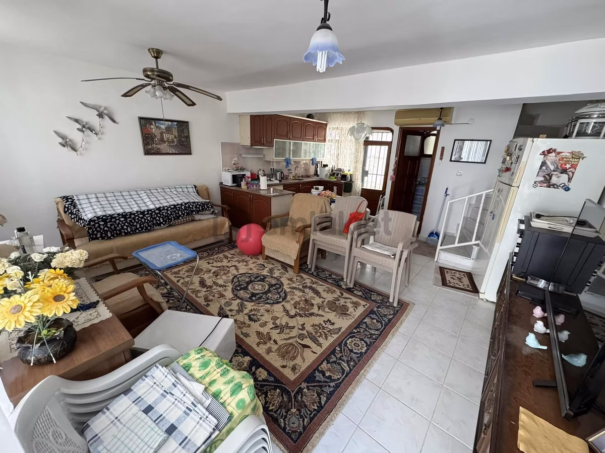 Sığacık'da Site İçerisinde Deniz Manzaralı Satılık Villa - 11