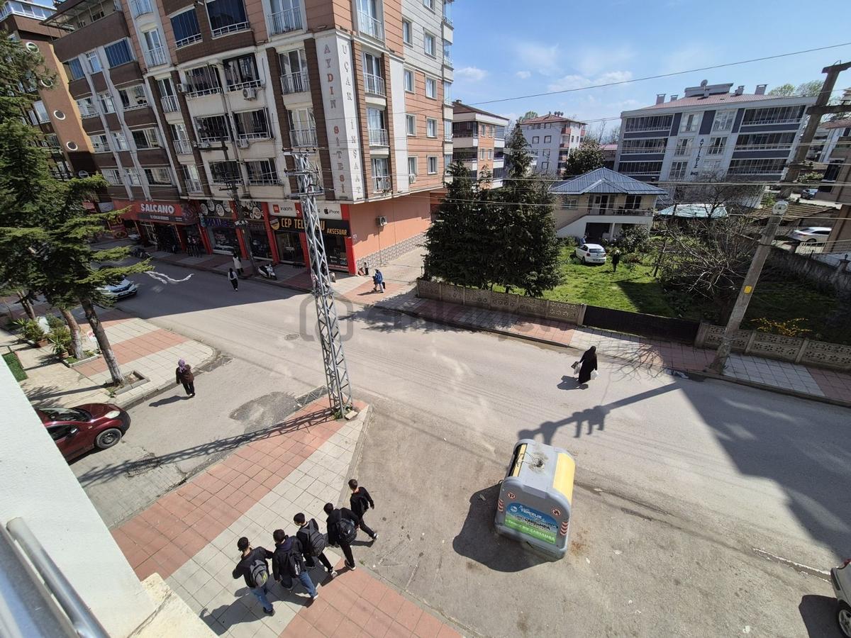 Çarşamba Sarıcalı Mah.de 1.kat 3+1 Geniş Köşe Daire - 17