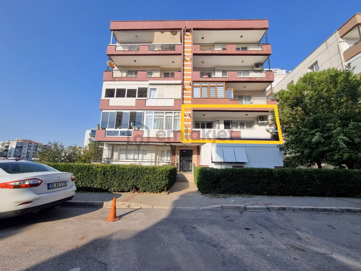 Çiğli Ataşehir'de Önü Açık, Ferah Konumlu Satılık 3+1 Daire