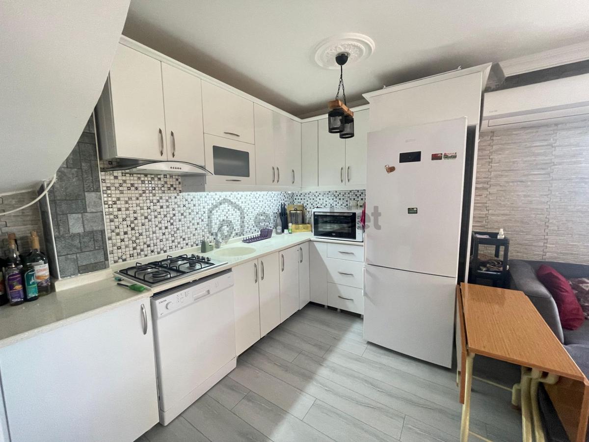 Kuşadası Davutlar Mahallesinde Satılık 3+1 Bahçeli Triplex Villa - 21