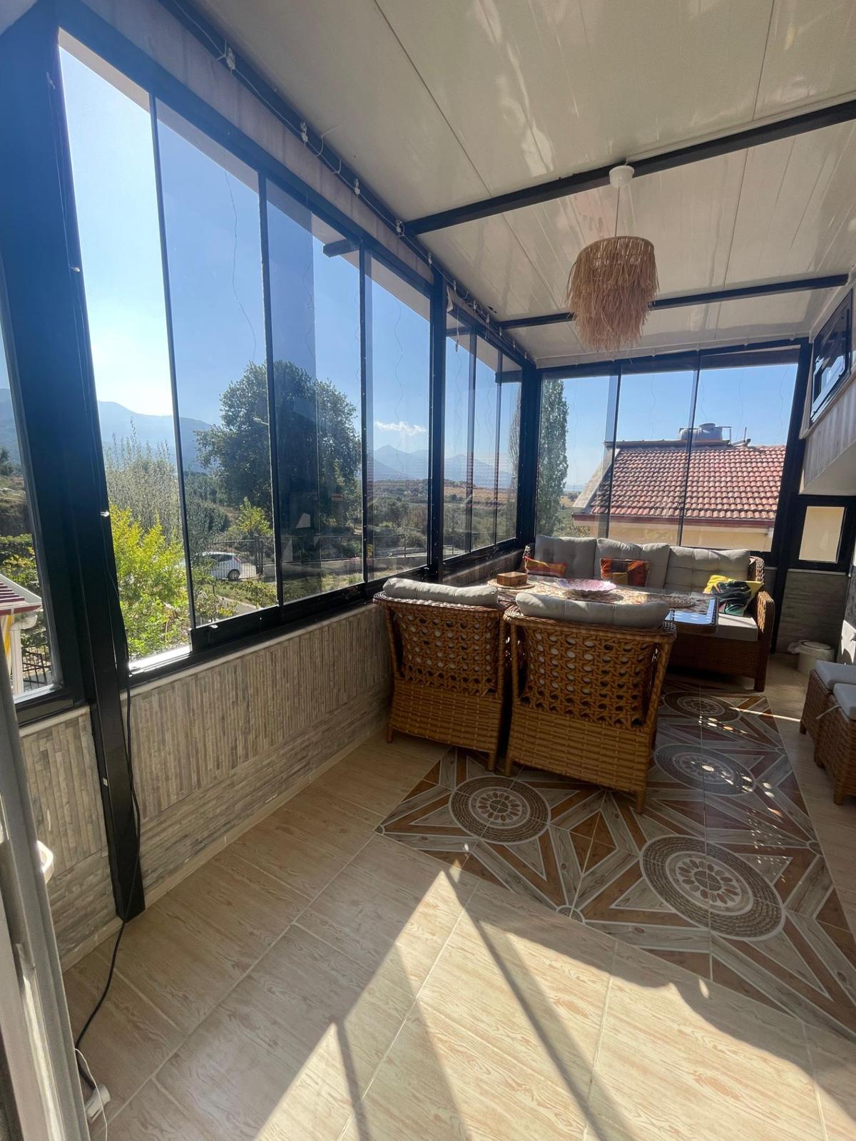 Kuşadası Davutlar Mahallesinde Satılık 3+1 Bahçeli Triplex Villa - 11