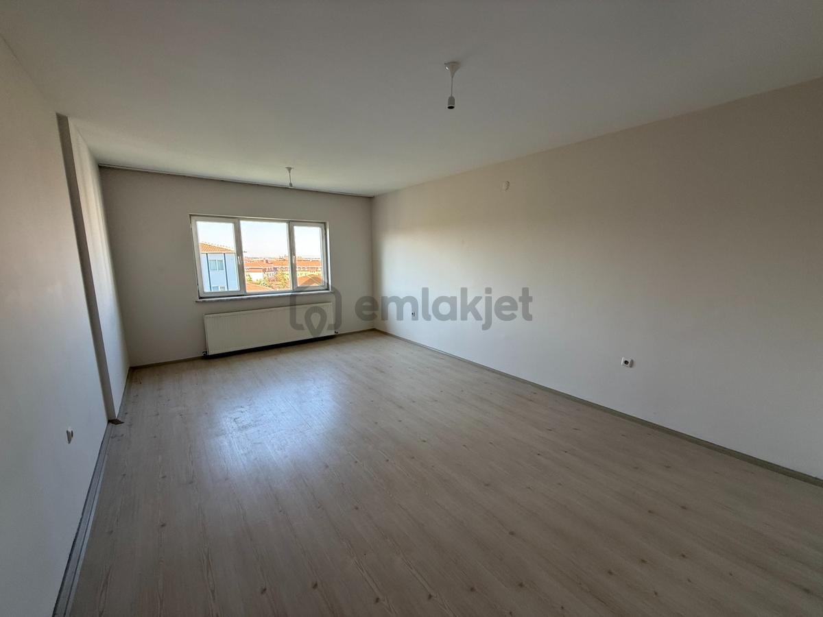 Şanlıbaba Emlaktan 2000 Evler Toki Bloklarında Kiralık 3+1 Daire - 10