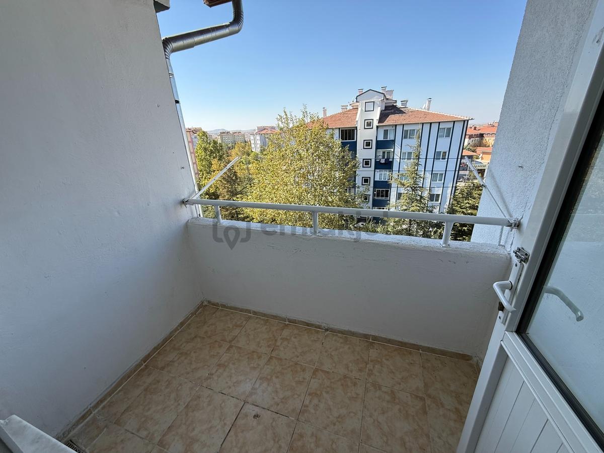 Şanlıbaba Emlaktan 2000 Evler Toki Bloklarında Kiralık 3+1 Daire - 15